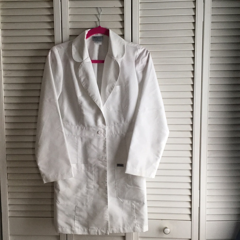 GREY’S ANATOMY LAB COAT